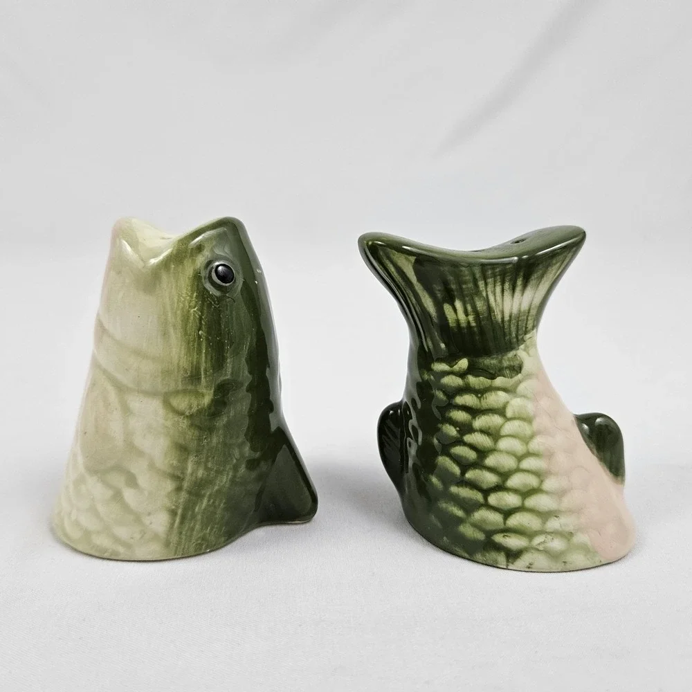 Vintage Bass Fish Head & Tail Salt & Pepper Shakers Ceramic Kitchen Tools